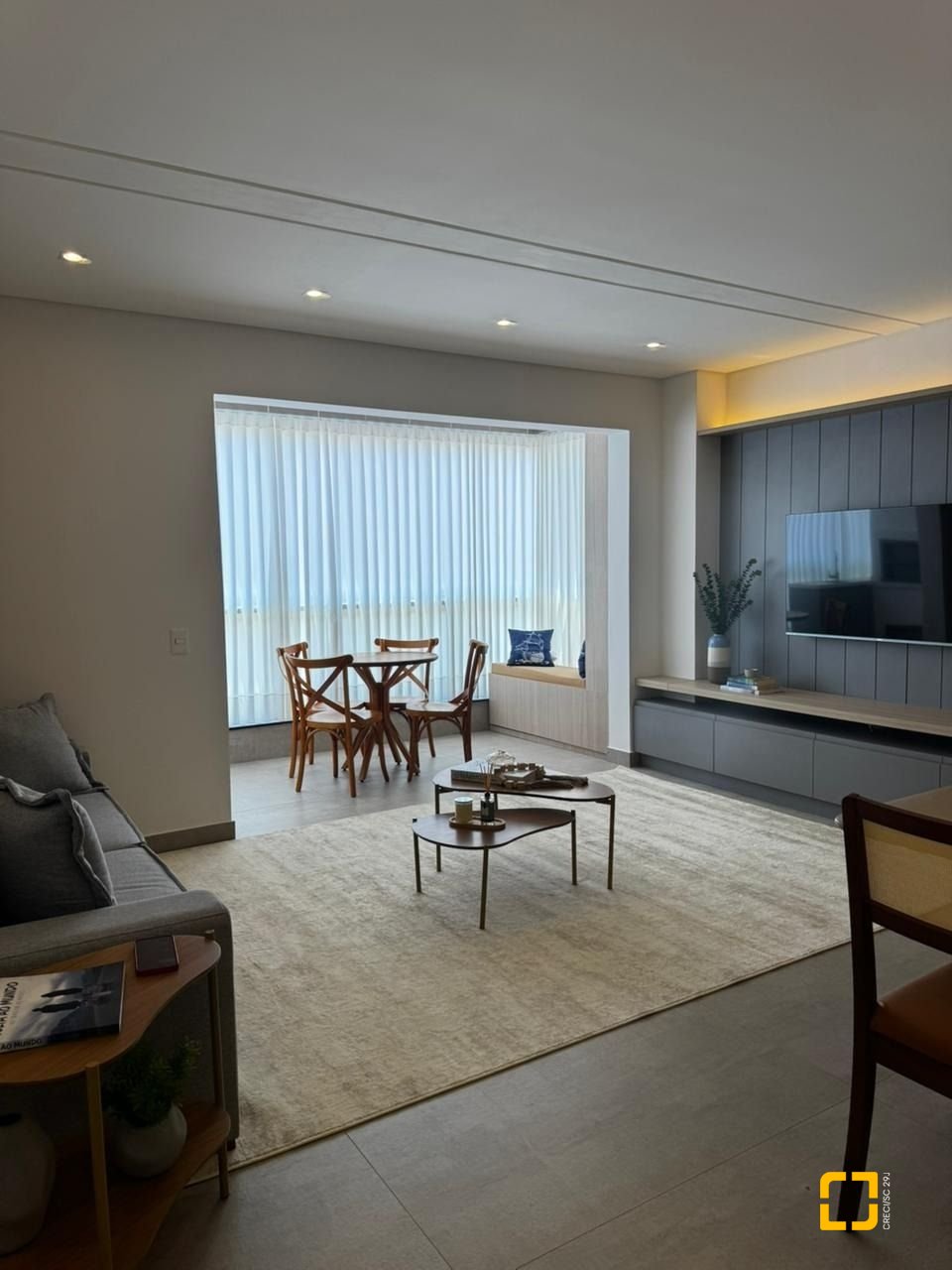 Apartamento com 91m², 4 quartos (sendo 2 suítes), 1 garagem, no bairro Cachoeira do Bom Jesus em Florianópolis