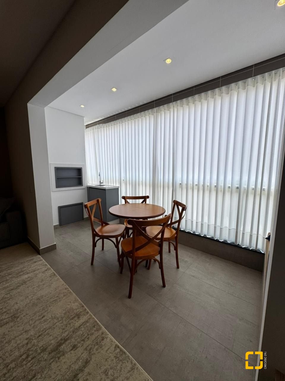 Apartamento com 91m², 4 quartos (sendo 2 suítes), 1 garagem, no bairro Cachoeira do Bom Jesus em Florianópolis