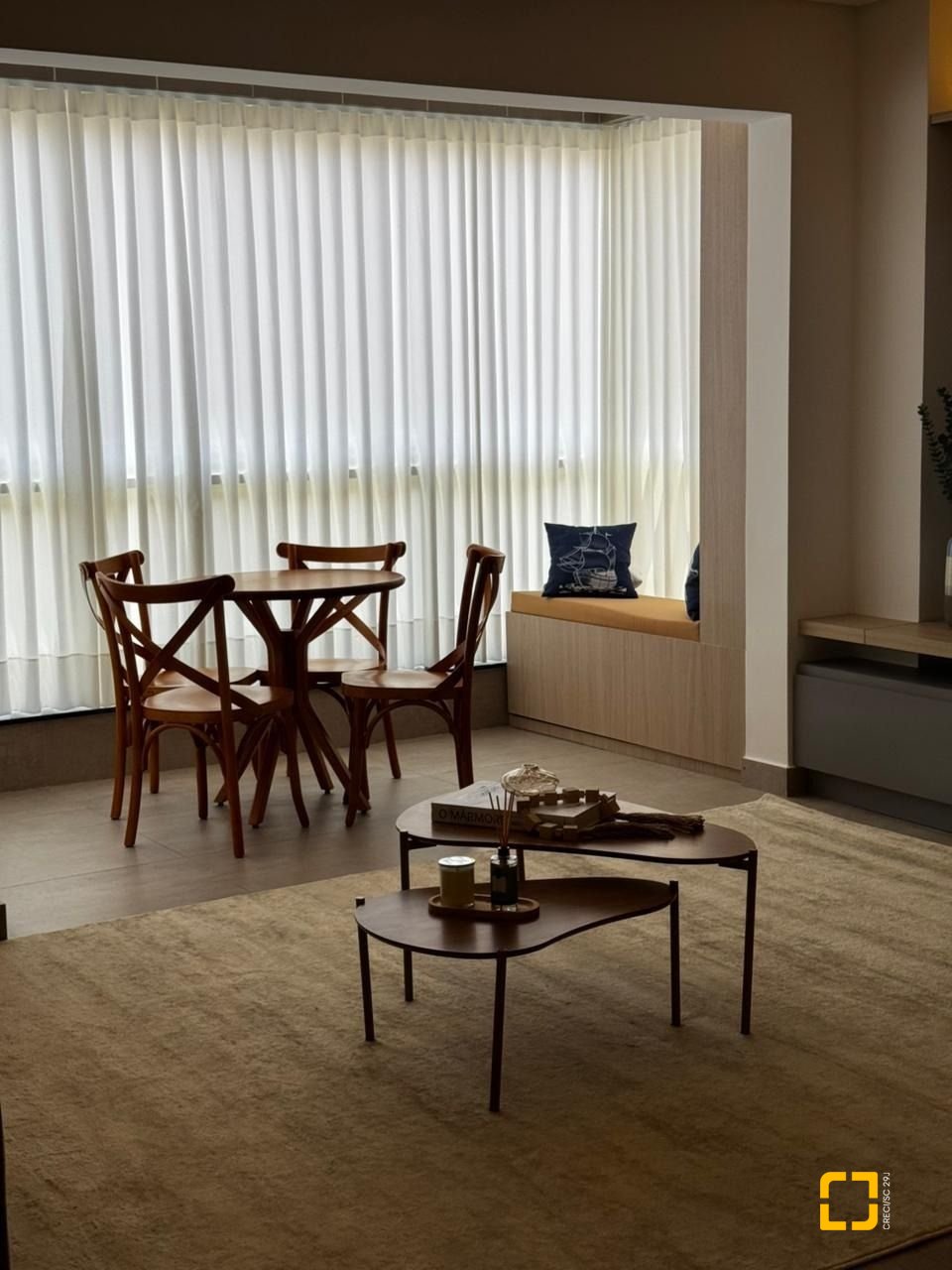 Apartamento com 91m², 4 quartos (sendo 2 suítes), 1 garagem, no bairro Cachoeira do Bom Jesus em Florianópolis