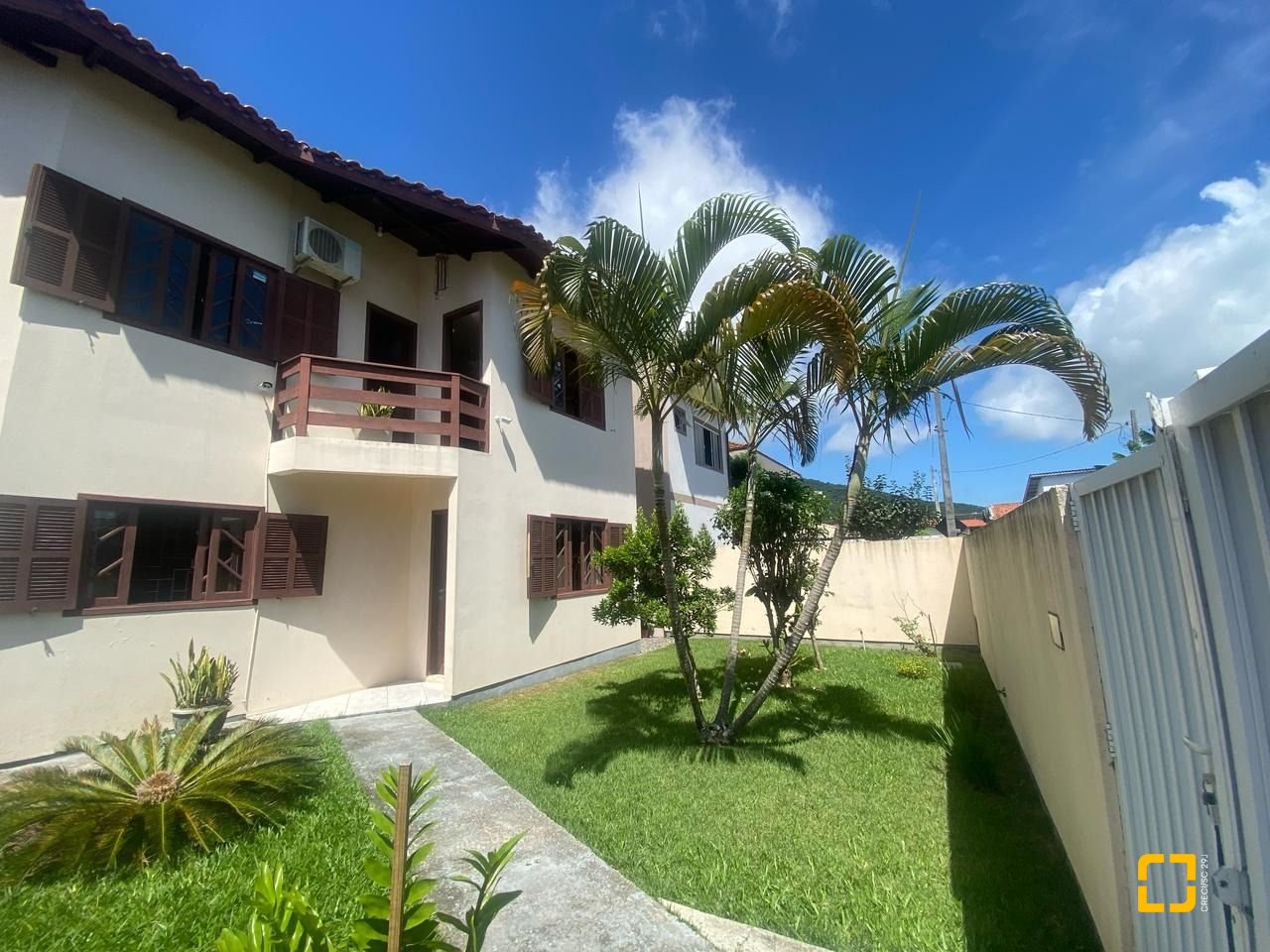 Casa com 223m², 4 quartos (sendo 1 suíte), 2 garagens, no bairro Ingleses em Florianópolis