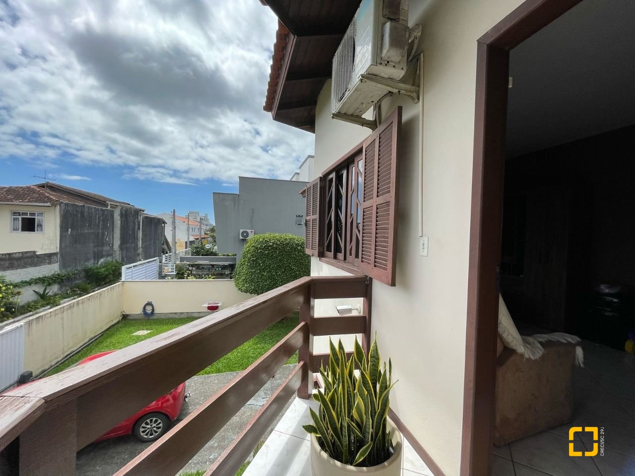 Casa com 223m², 4 quartos (sendo 1 suíte), 2 garagens, no bairro Ingleses em Florianópolis