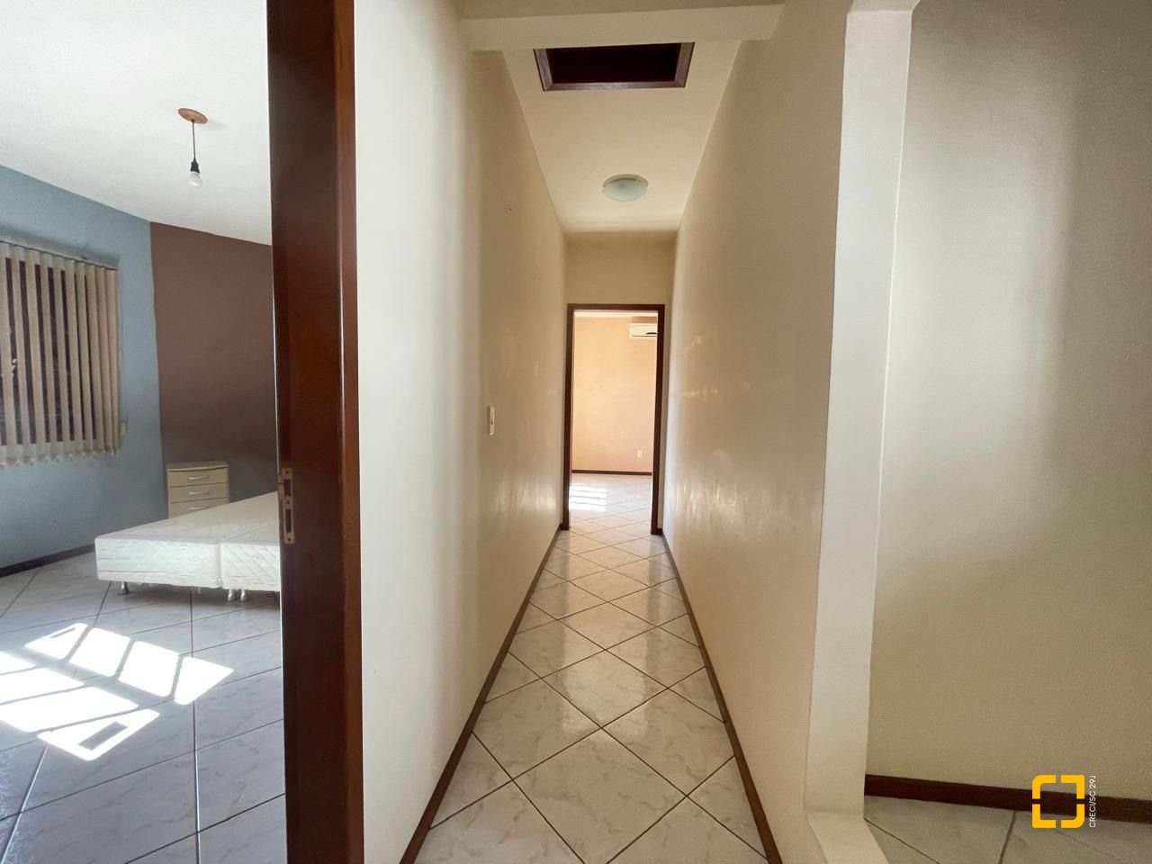 Casa com 223m², 4 quartos (sendo 1 suíte), 2 garagens, no bairro Ingleses em Florianópolis