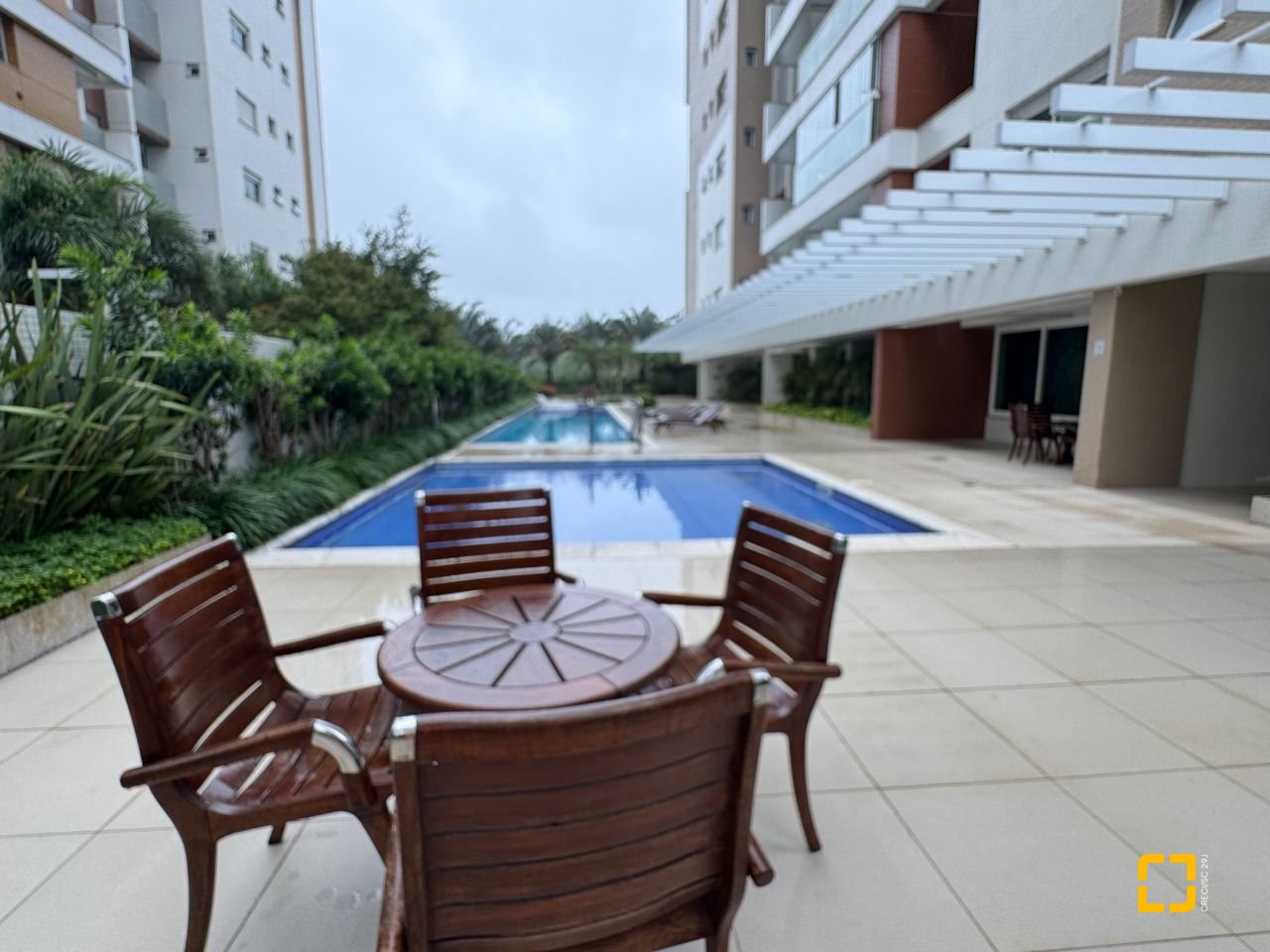 Apartamento com 165m², 6 quartos (sendo 3 suítes), 2 garagens, no bairro Agronômica em Florianópolis
