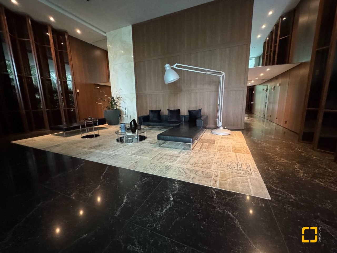 Apartamento com 165m², 6 quartos (sendo 3 suítes), 2 garagens, no bairro Agronômica em Florianópolis