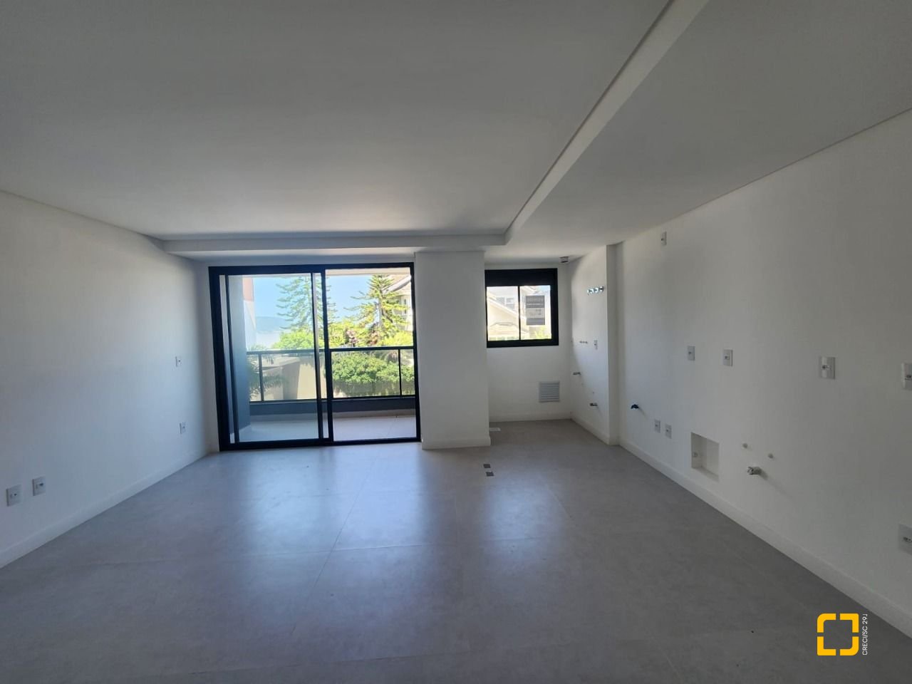 Apartamento com 100m², 4 quartos (sendo 2 suítes), 1 garagem, no bairro Coqueiros em Florianópolis