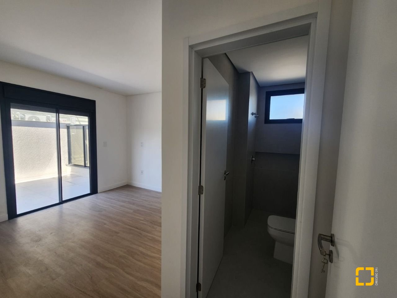 Apartamento com 100m², 4 quartos (sendo 2 suítes), 1 garagem, no bairro Coqueiros em Florianópolis