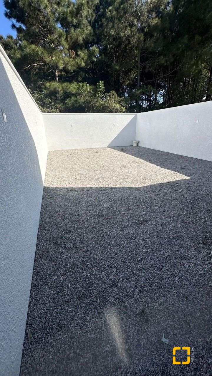 Casa com 156m², 4 quartos (sendo 1 suíte), 2 garagens, no bairro Rio Vermelho em Florianópolis