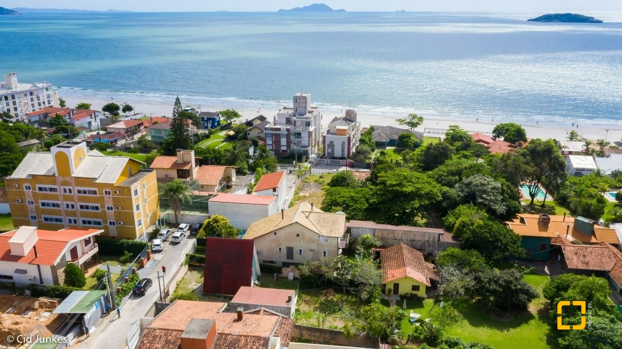 Terreno com 434m², no bairro Ingleses em Florianópolis