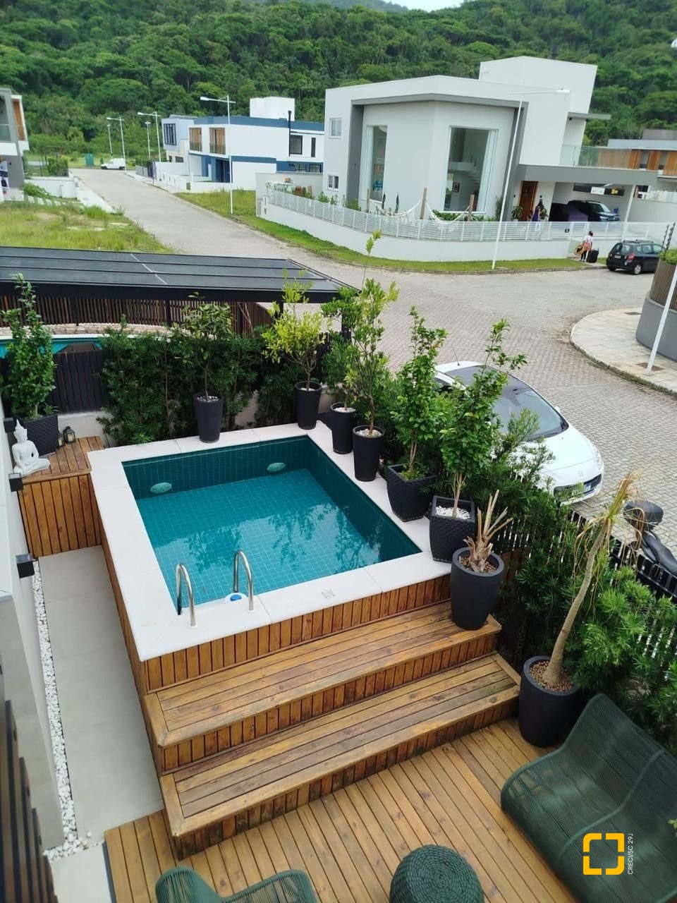 Casa com 180m², 4 quartos (sendo 1 suíte), 2 garagens, no bairro Rio Tavares em Florianópolis