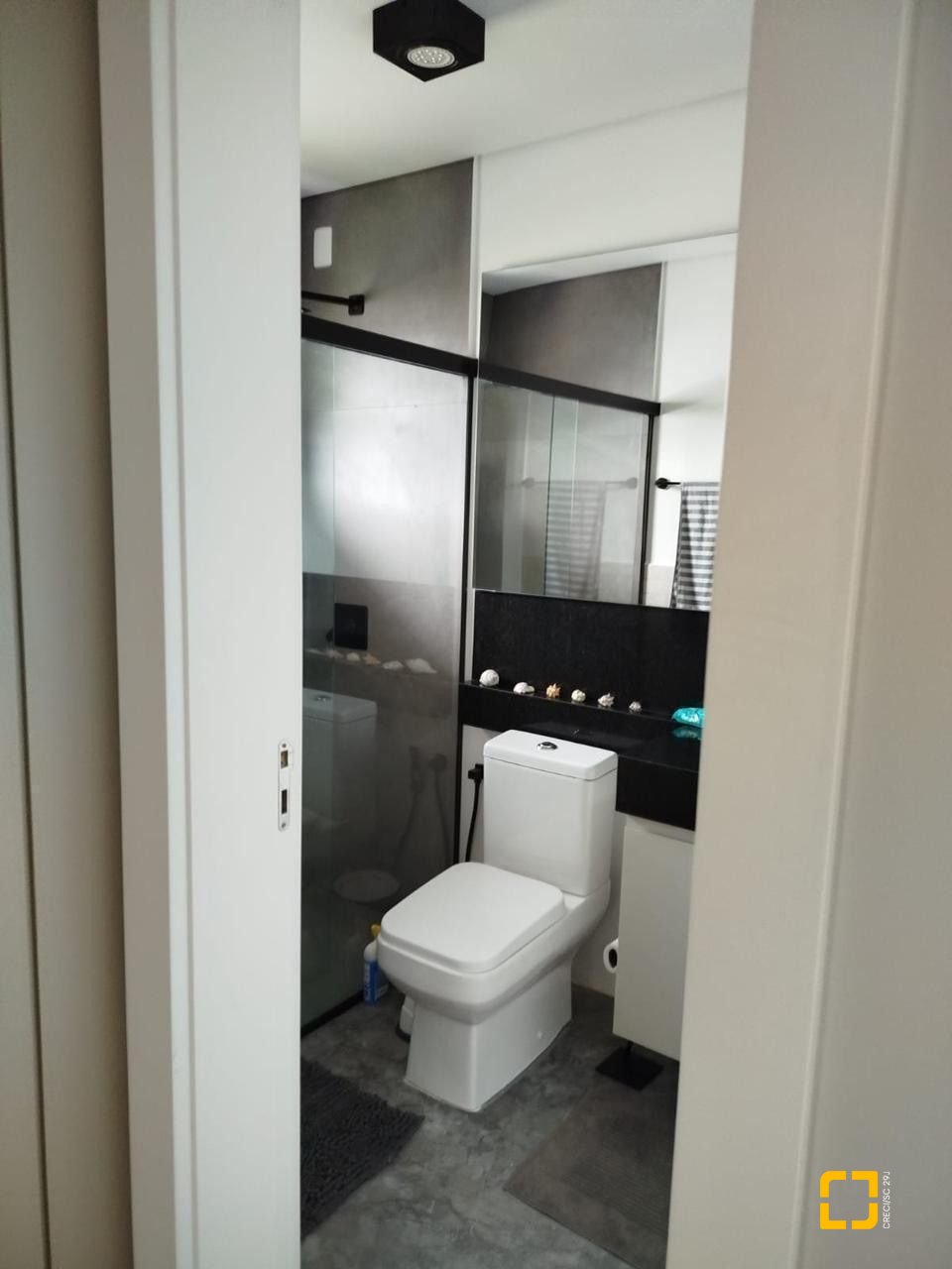 Casa com 180m², 4 quartos (sendo 1 suíte), 2 garagens, no bairro Rio Tavares em Florianópolis