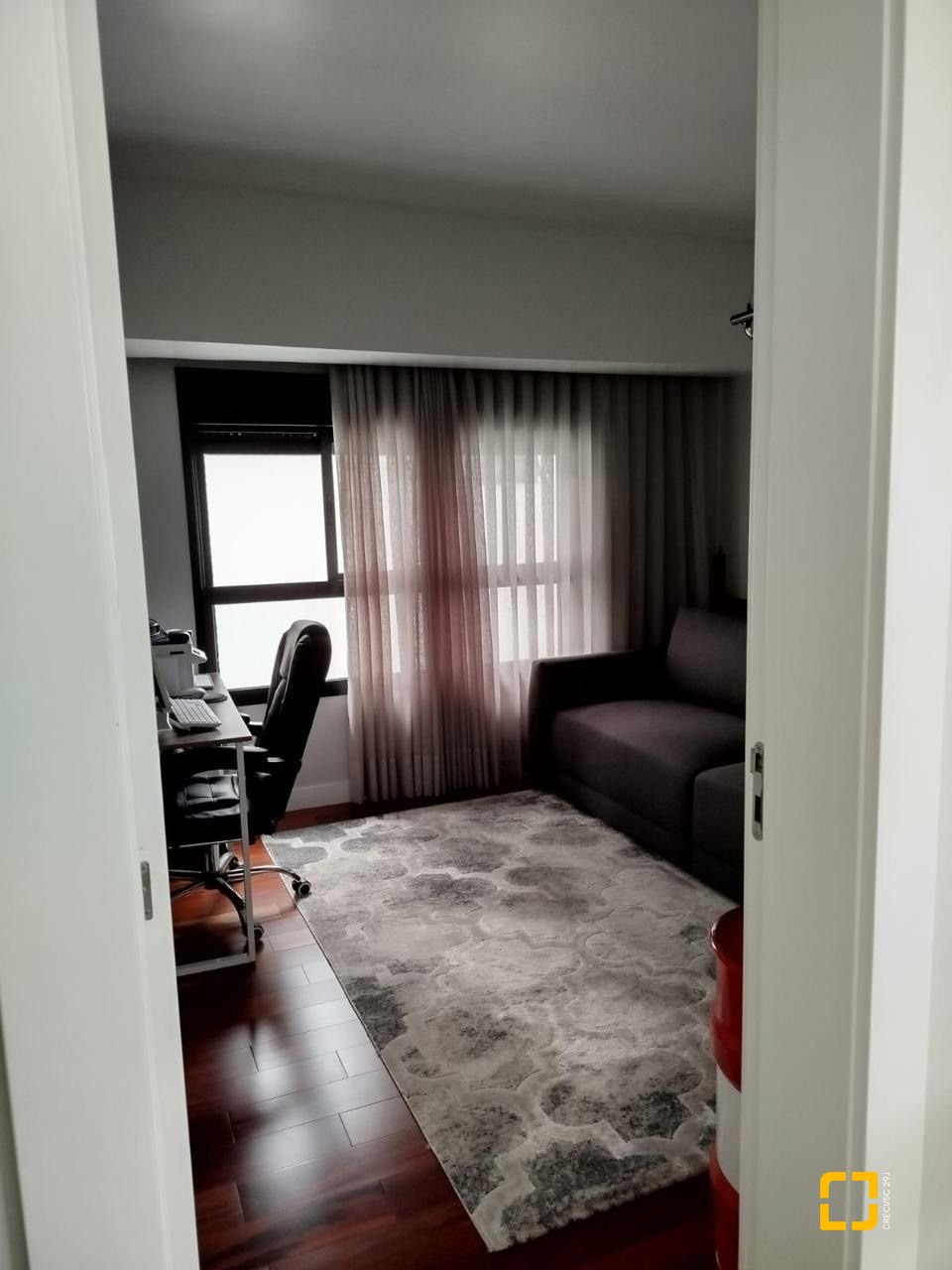 Casa com 180m², 4 quartos (sendo 1 suíte), 2 garagens, no bairro Rio Tavares em Florianópolis