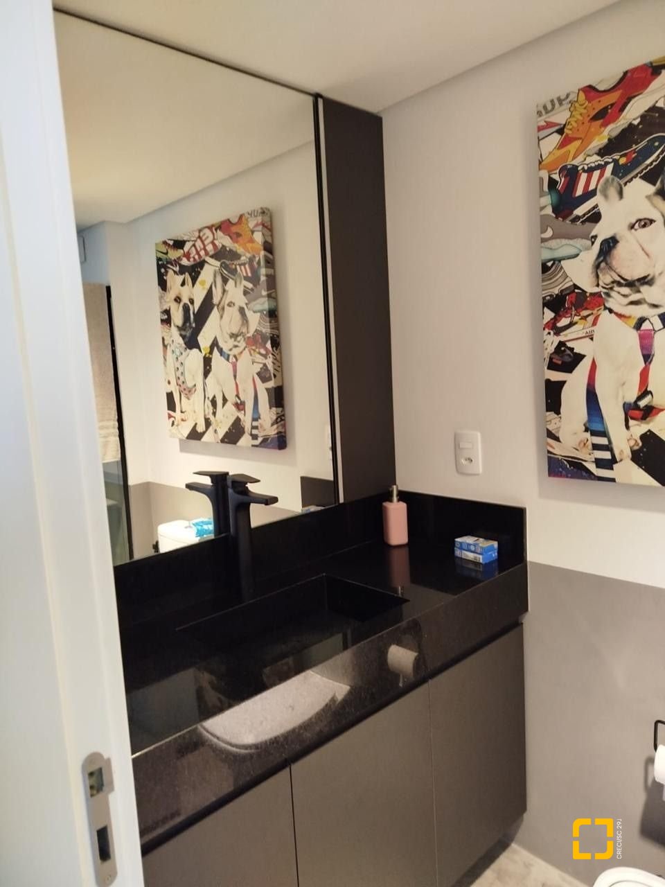 Casa com 180m², 4 quartos (sendo 1 suíte), 2 garagens, no bairro Rio Tavares em Florianópolis