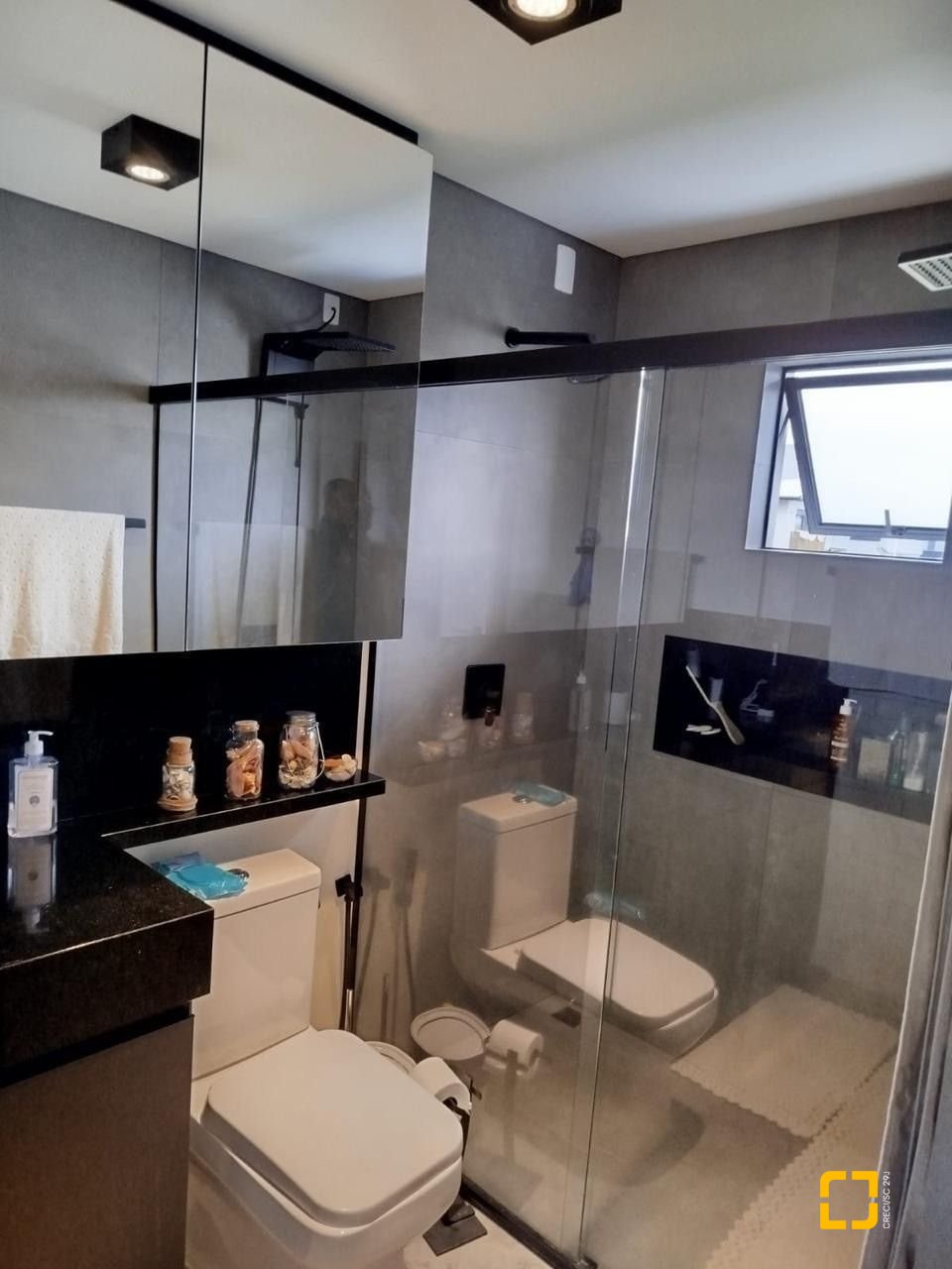 Casa com 180m², 4 quartos (sendo 1 suíte), 2 garagens, no bairro Rio Tavares em Florianópolis