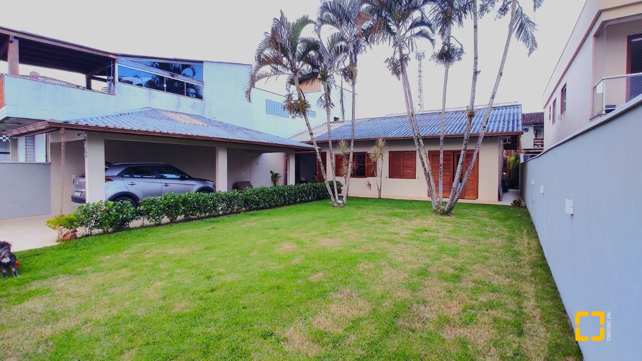 Casa com 165m², 3 quartos, 2 garagens, no bairro Jardim Eldorado em Palhoça