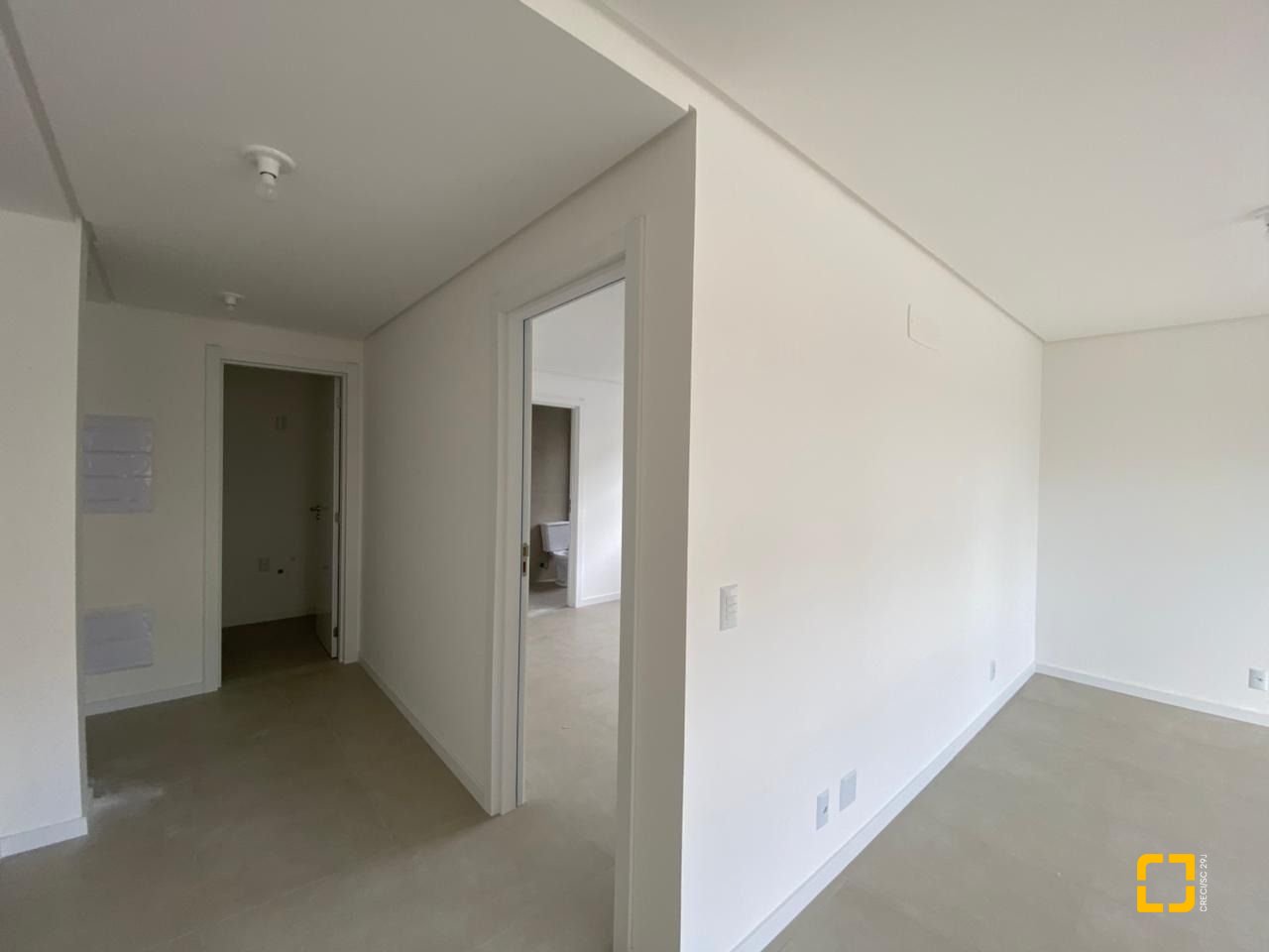 Apartamento com 52m², 2 quartos (sendo 1 suíte), 1 garagem, no bairro Centro em Florianópolis