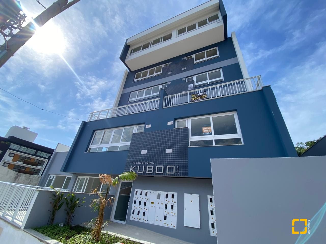 Apartamento com 52m², 2 quartos (sendo 1 suíte), 1 garagem, no bairro Centro em Florianópolis