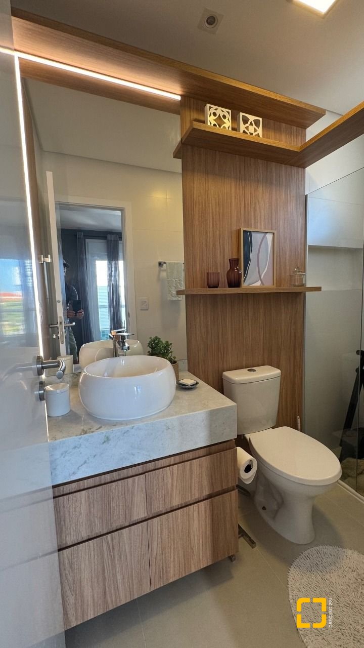 Apartamento com 69m², 4 quartos (sendo 2 suítes), 2 garagens, no bairro Ingleses em Florianópolis