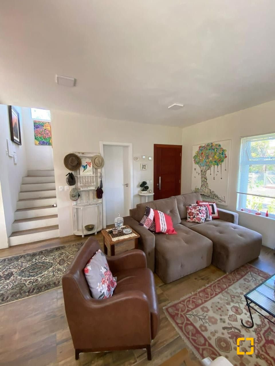Casa com 190m², 4 quartos (sendo 2 suítes), 2 garagens, no bairro Ponta das Canas em Florianópolis
