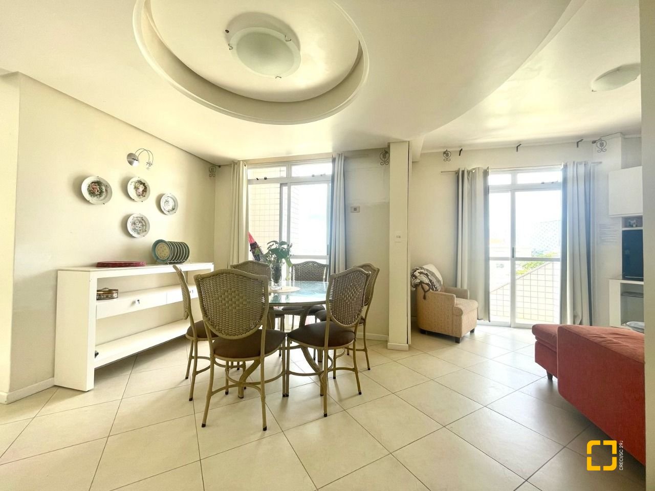 Cobertura com 350m², 4 quartos (sendo 2 suítes), 2 garagens, no bairro Ingleses em Florianópolis