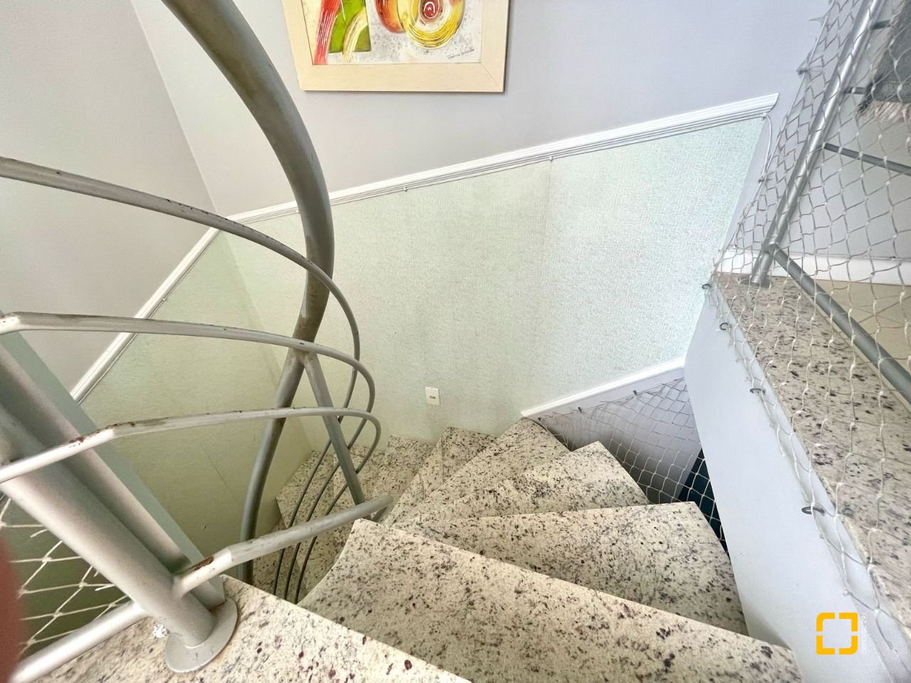 Cobertura com 350m², 4 quartos (sendo 2 suítes), 2 garagens, no bairro Ingleses em Florianópolis