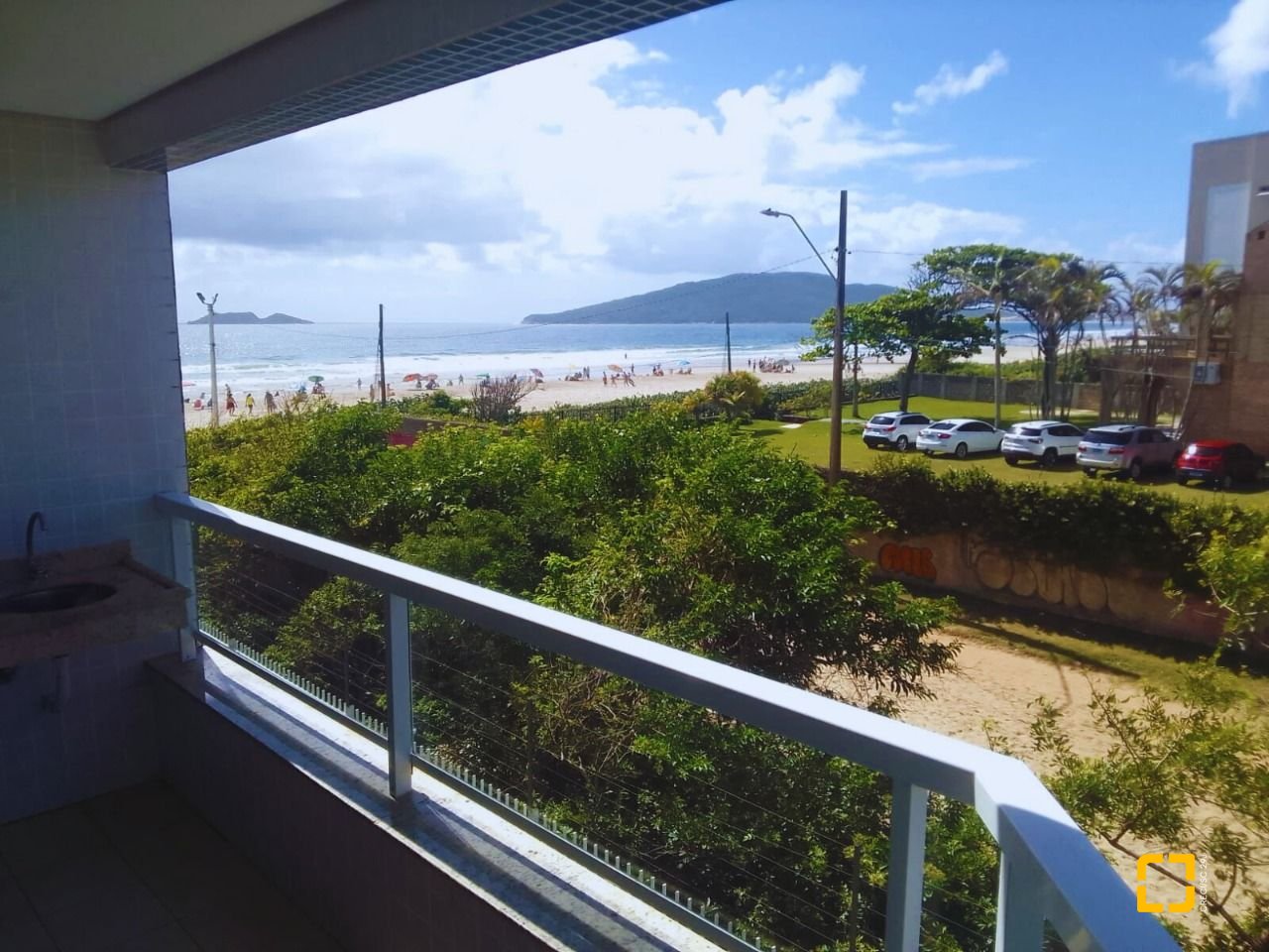 Cobertura com 350m², 4 quartos (sendo 2 suítes), 2 garagens, no bairro Ingleses em Florianópolis