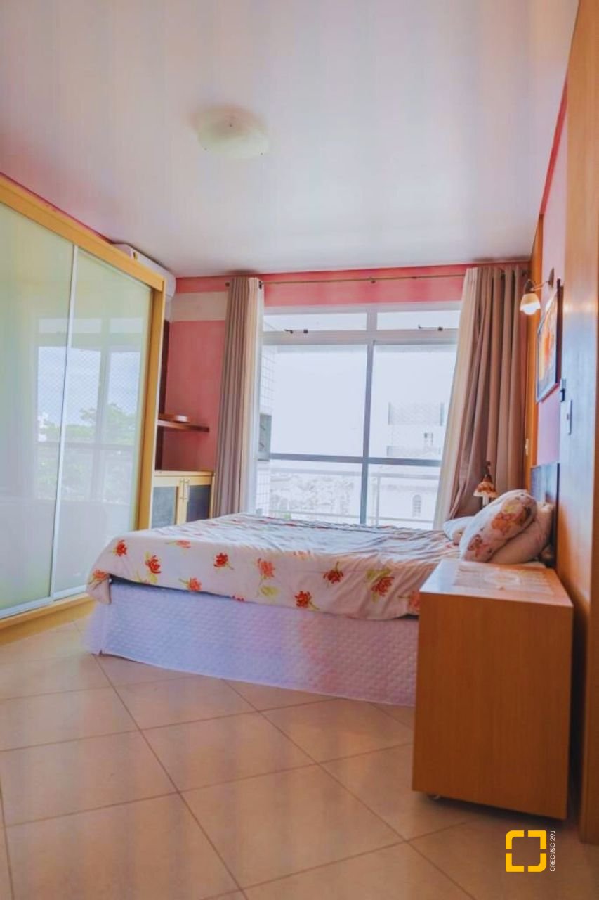 Cobertura com 350m², 4 quartos (sendo 2 suítes), 2 garagens, no bairro Ingleses em Florianópolis