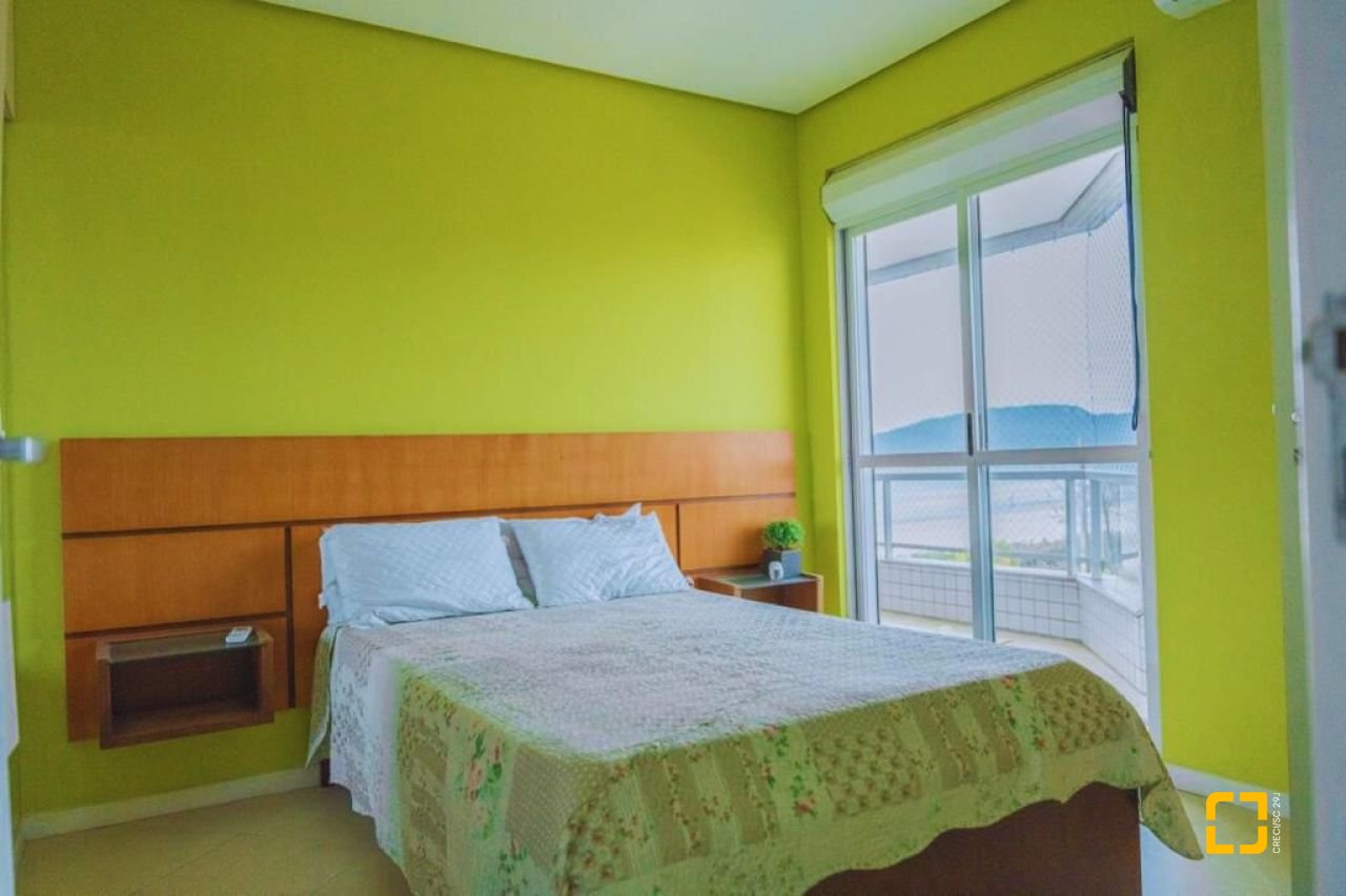 Cobertura com 350m², 4 quartos (sendo 2 suítes), 2 garagens, no bairro Ingleses em Florianópolis