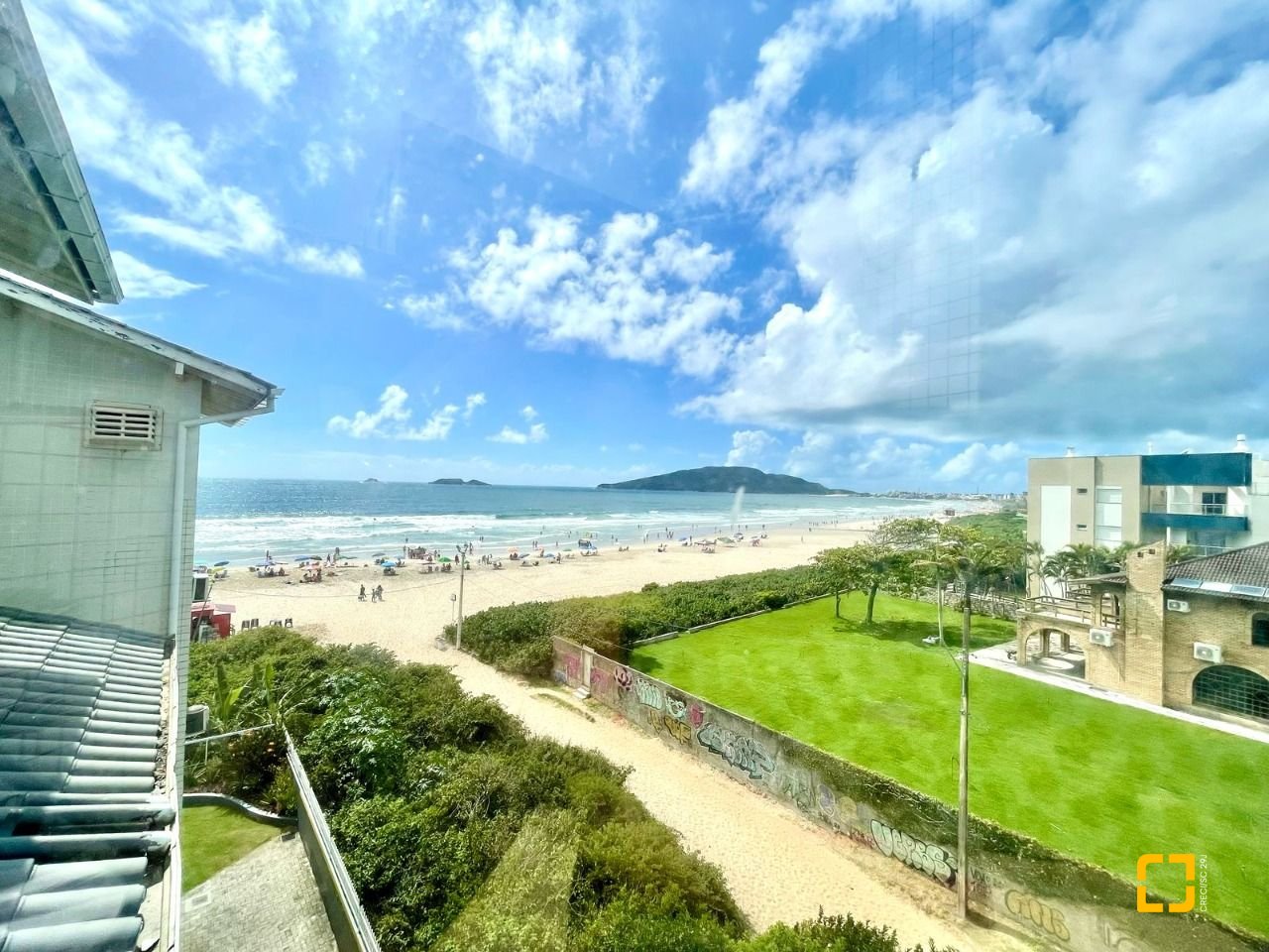 Cobertura com 350m², 4 quartos (sendo 2 suítes), 2 garagens, no bairro Ingleses em Florianópolis