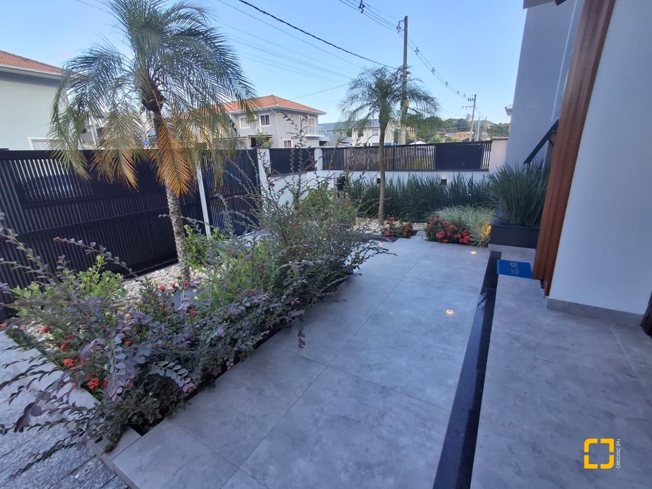Casa com 112m², 3 quartos (sendo 1 suíte), 2 garagens, no bairro Potecas em São José
