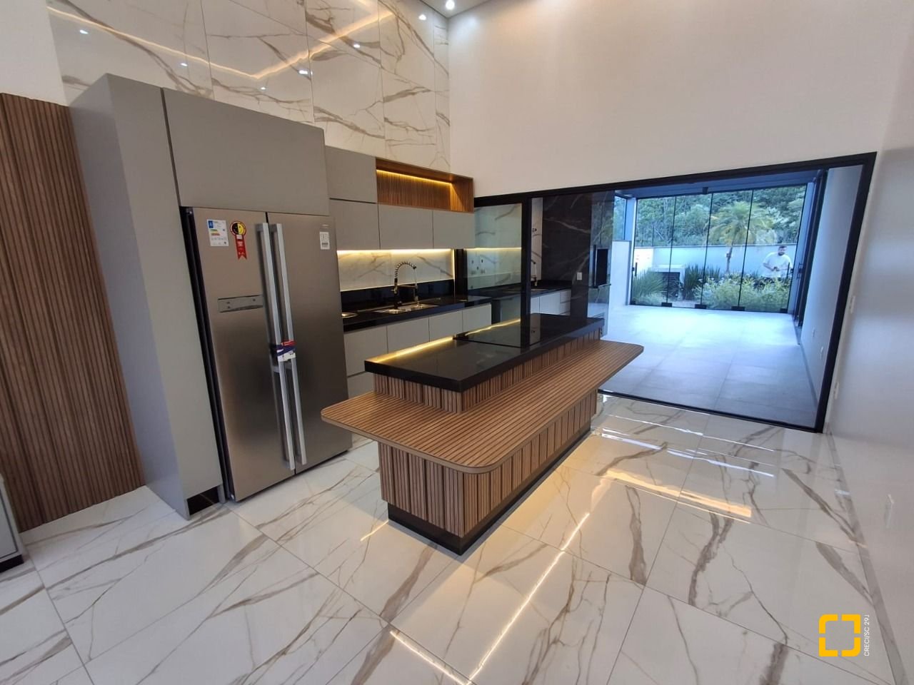 Casa com 112m², 3 quartos (sendo 1 suíte), 2 garagens, no bairro Potecas em São José