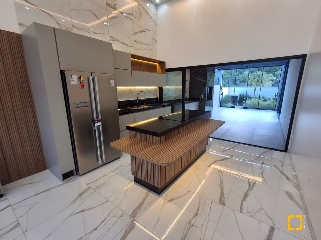 Casa com 112m², 3 quartos (sendo 1 suíte), 2 garagens, no bairro Potecas em São José