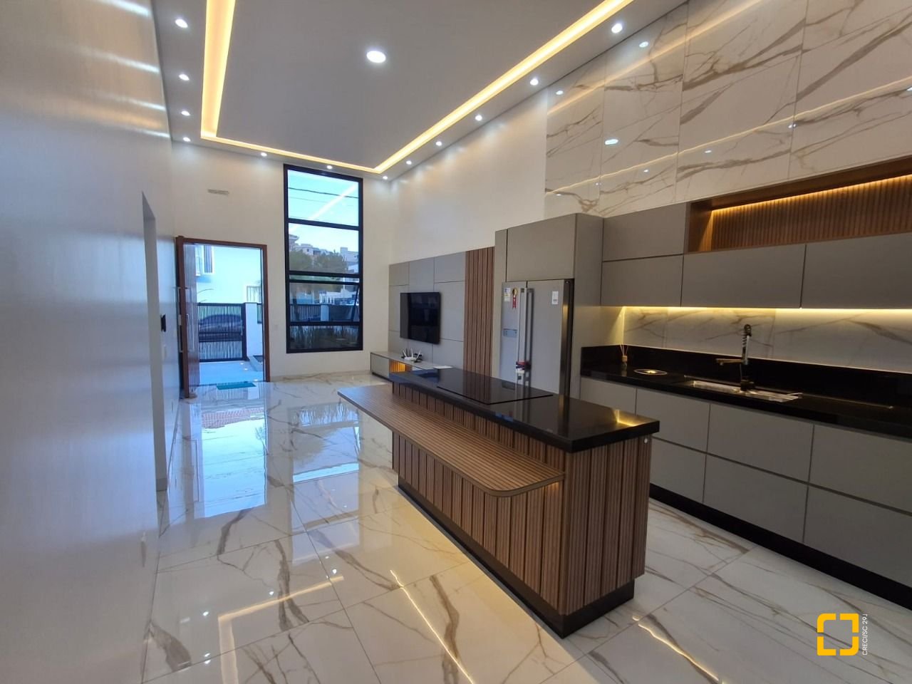 Casa com 112m², 3 quartos (sendo 1 suíte), 2 garagens, no bairro Potecas em São José
