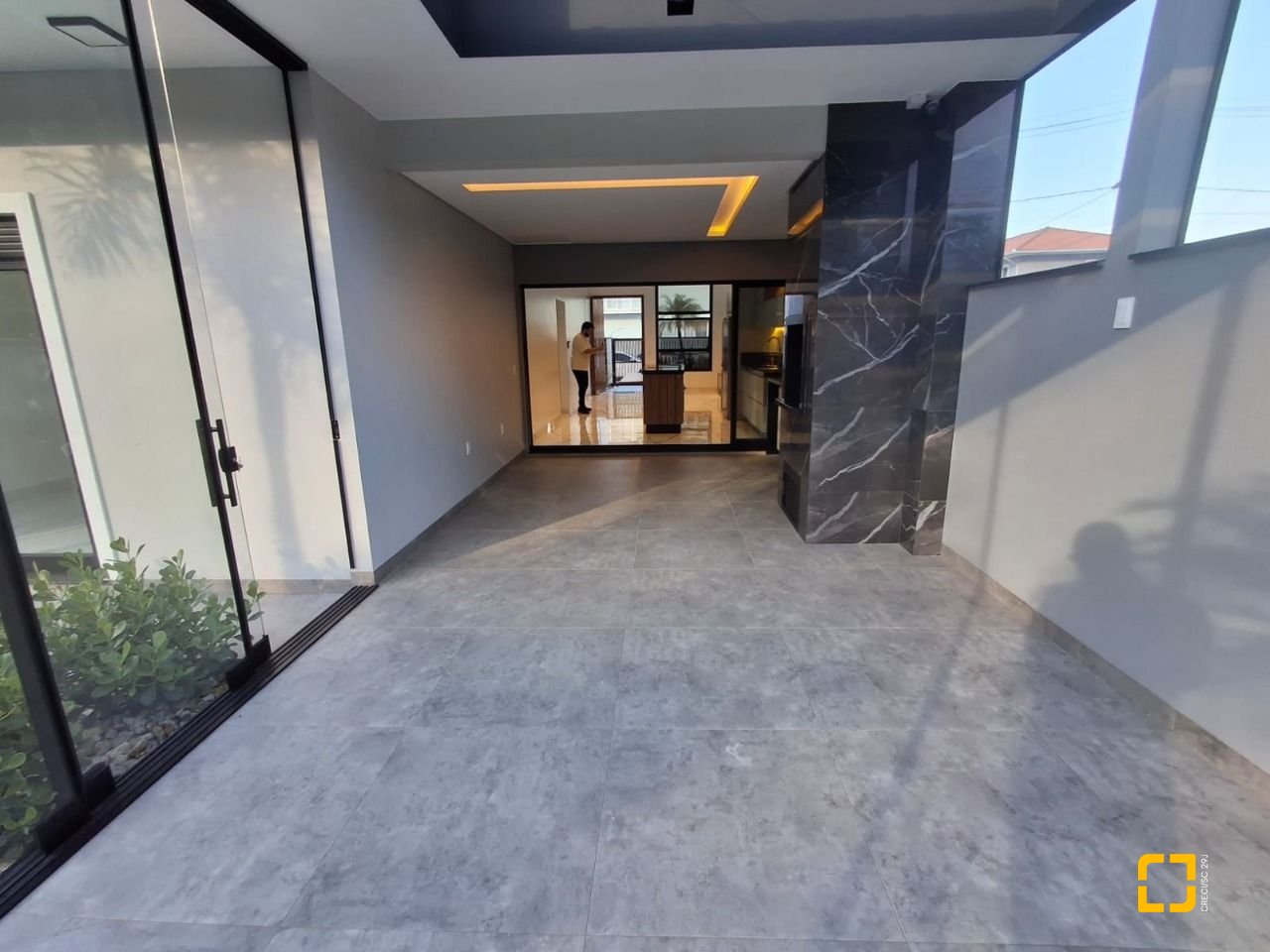 Casa com 112m², 3 quartos (sendo 1 suíte), 2 garagens, no bairro Potecas em São José