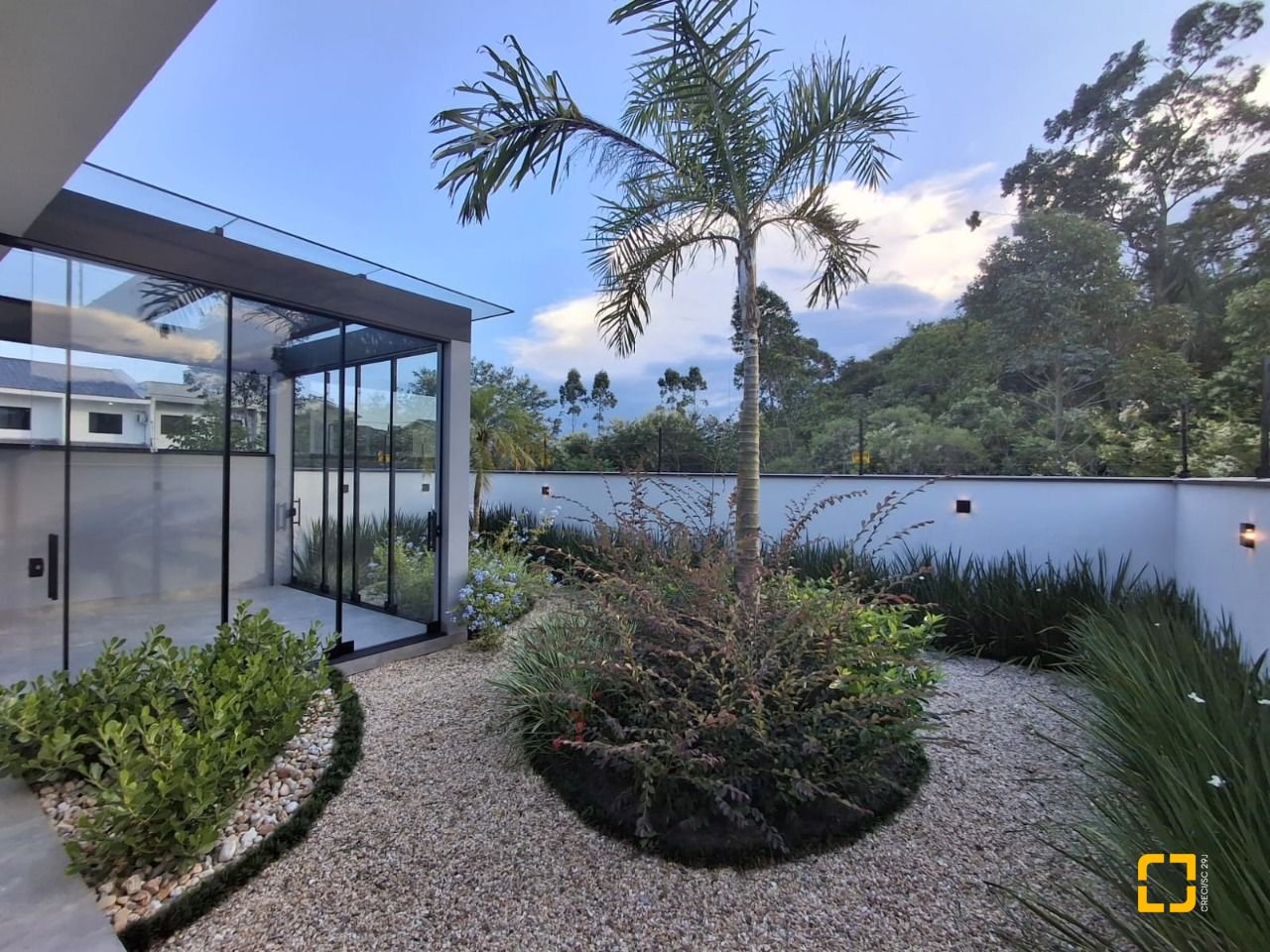 Casa com 112m², 3 quartos (sendo 1 suíte), 2 garagens, no bairro Potecas em São José