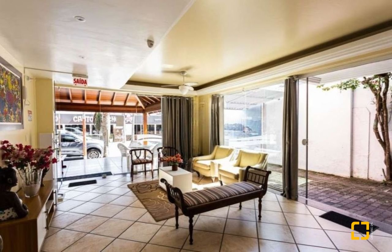 Hotel com 1084m², 42 quartos (sendo 21 suítes), 18 garagens, no bairro Canasvieiras em Florianópolis