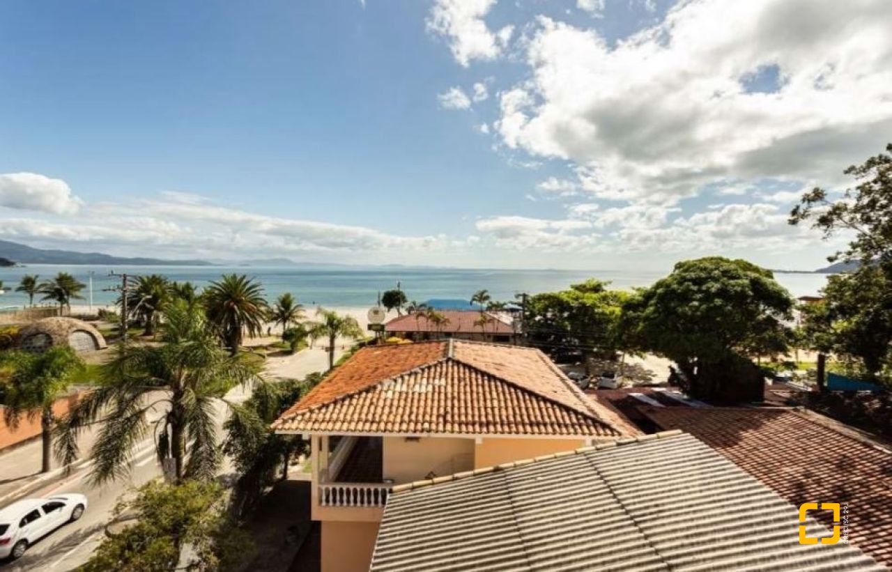 Hotel com 1084m², 42 quartos (sendo 21 suítes), 18 garagens, no bairro Canasvieiras em Florianópolis