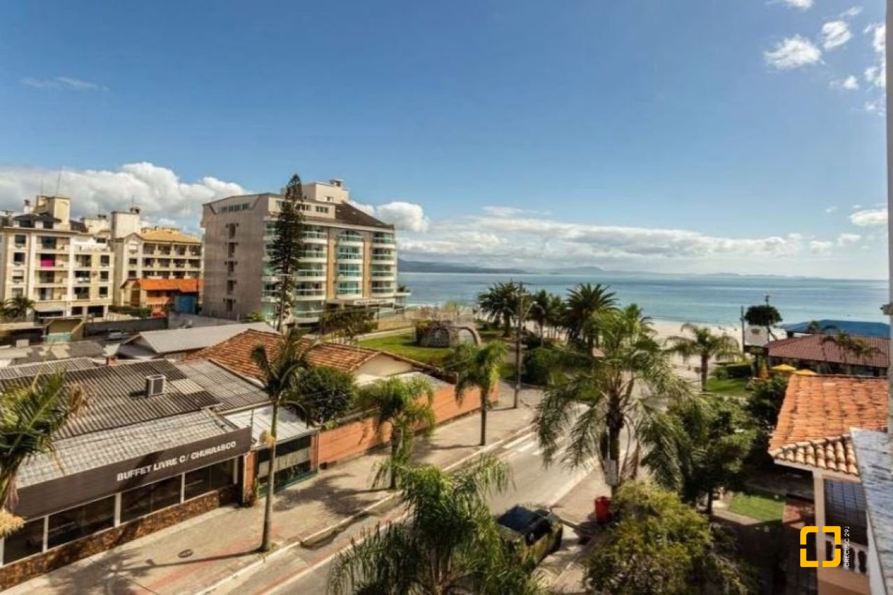 Hotel com 1084m², 42 quartos (sendo 21 suítes), 18 garagens, no bairro Canasvieiras em Florianópolis