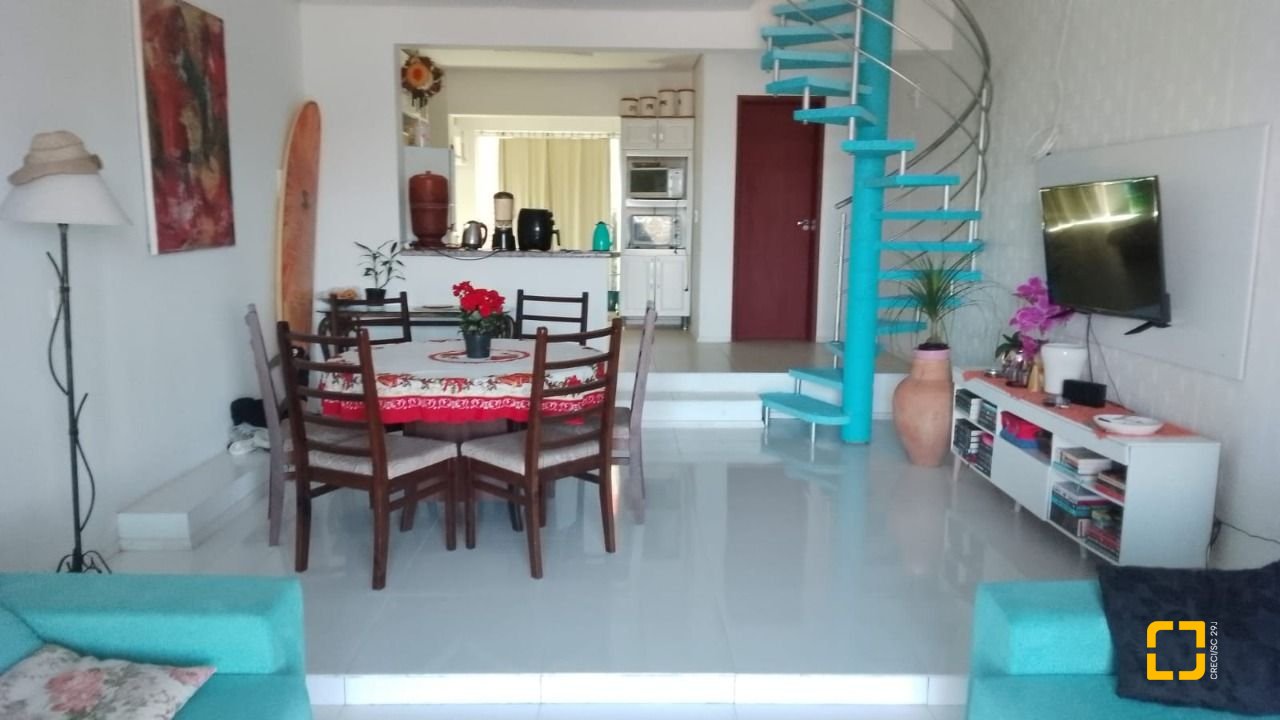 Apartamento com 490m², 6 quartos (sendo 1 suíte), 4 garagens, no bairro Campeche em Florianópolis