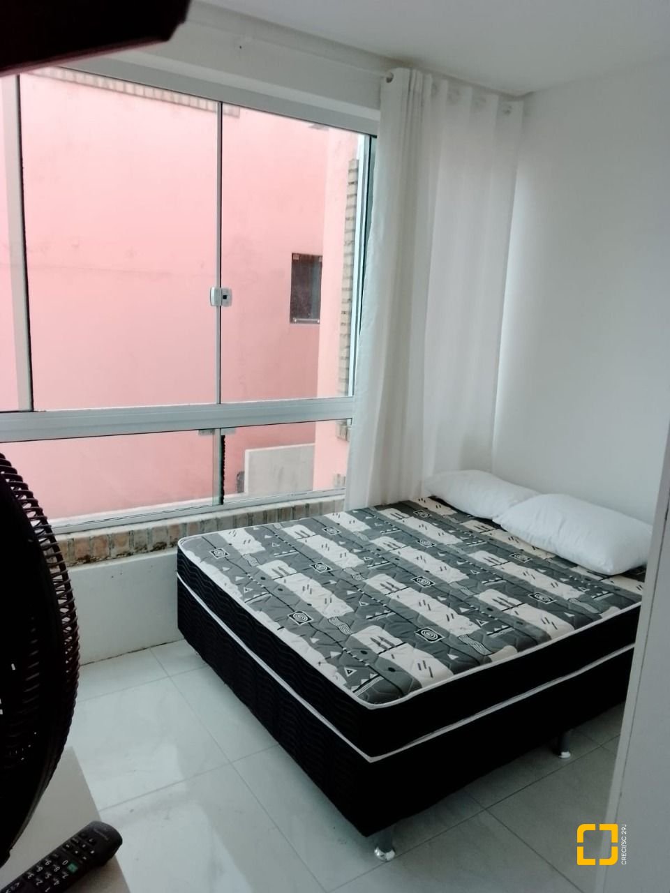 Apartamento com 490m², 6 quartos (sendo 1 suíte), 4 garagens, no bairro Campeche em Florianópolis