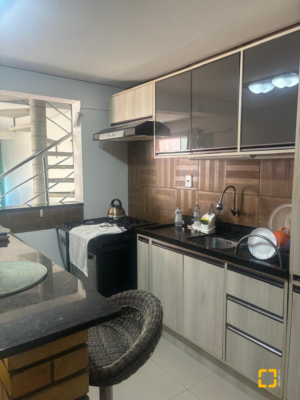 Apartamento com 490m², 6 quartos (sendo 1 suíte), 4 garagens, no bairro Campeche em Florianópolis