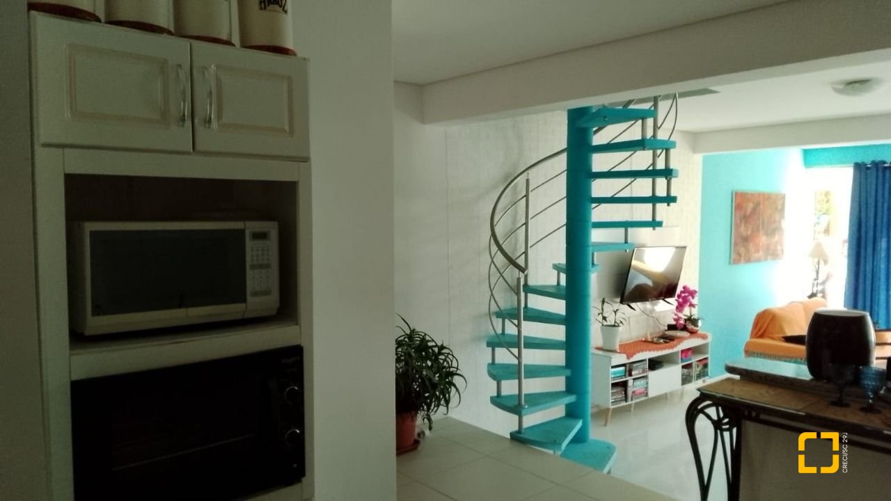 Apartamento com 490m², 6 quartos (sendo 1 suíte), 4 garagens, no bairro Campeche em Florianópolis
