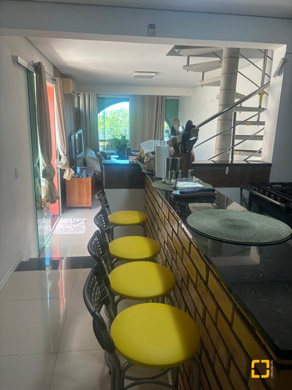 Apartamento com 490m², 6 quartos (sendo 1 suíte), 4 garagens, no bairro Campeche em Florianópolis