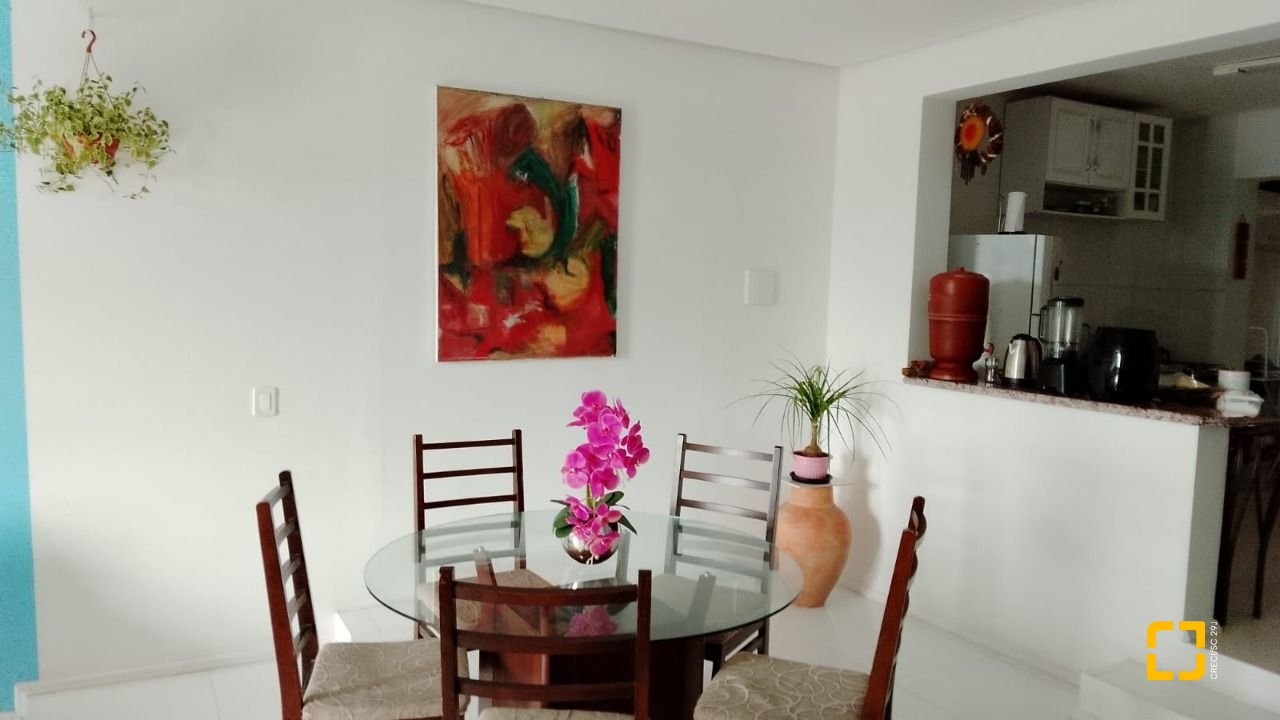 Apartamento com 490m², 6 quartos (sendo 1 suíte), 4 garagens, no bairro Campeche em Florianópolis