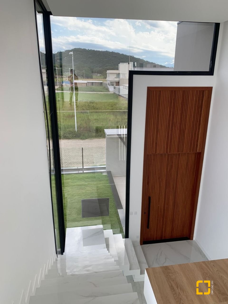 Casa com 311m², no bairro Rio Tavares em Florianópolis