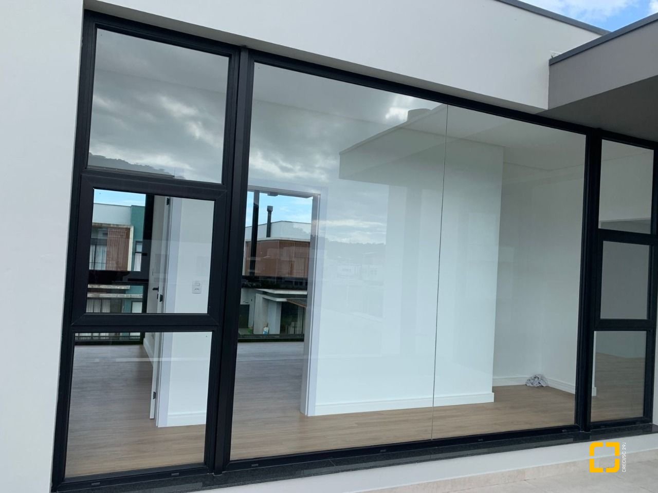Casa com 311m², no bairro Rio Tavares em Florianópolis