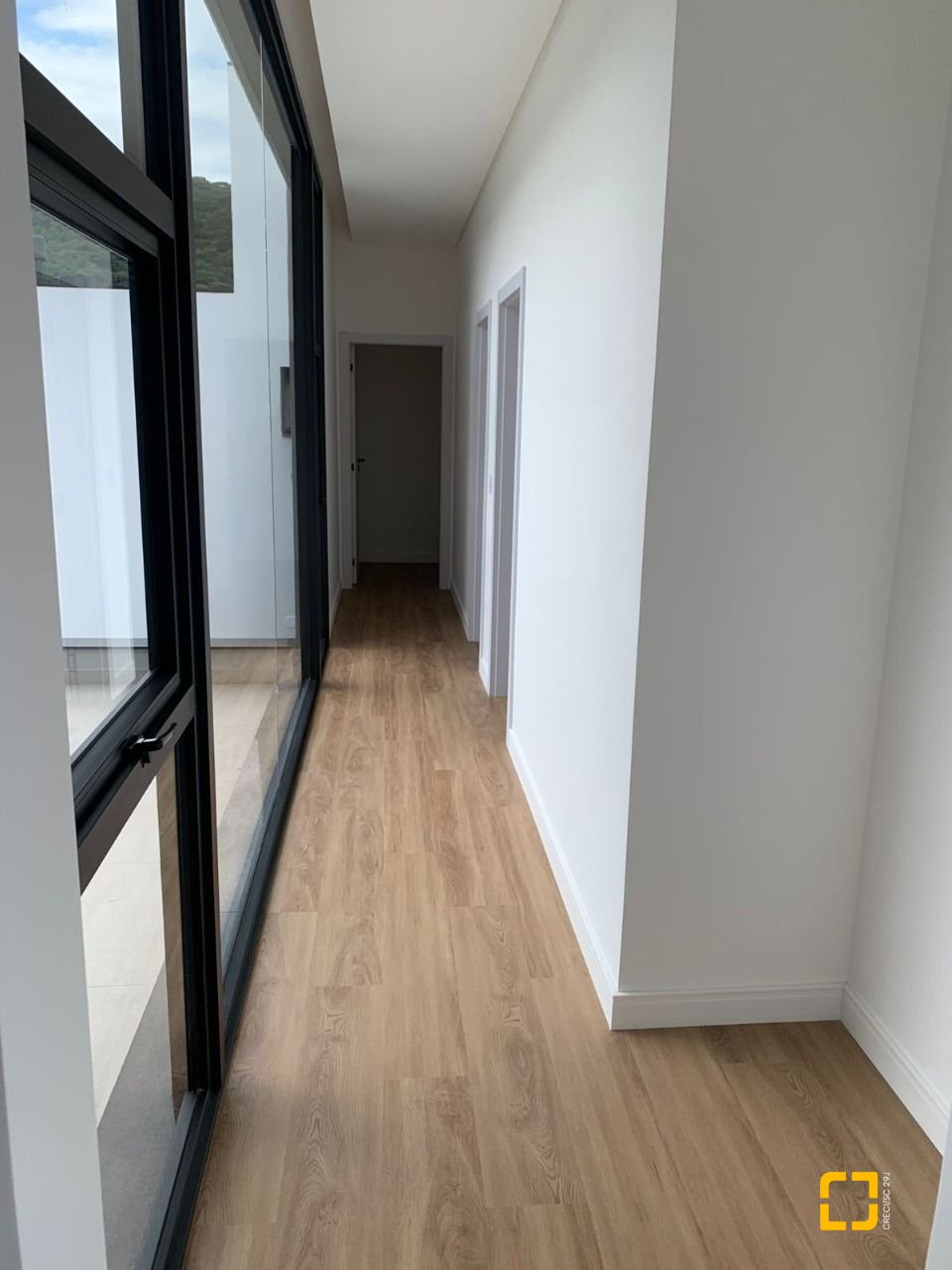 Casa com 311m², no bairro Rio Tavares em Florianópolis