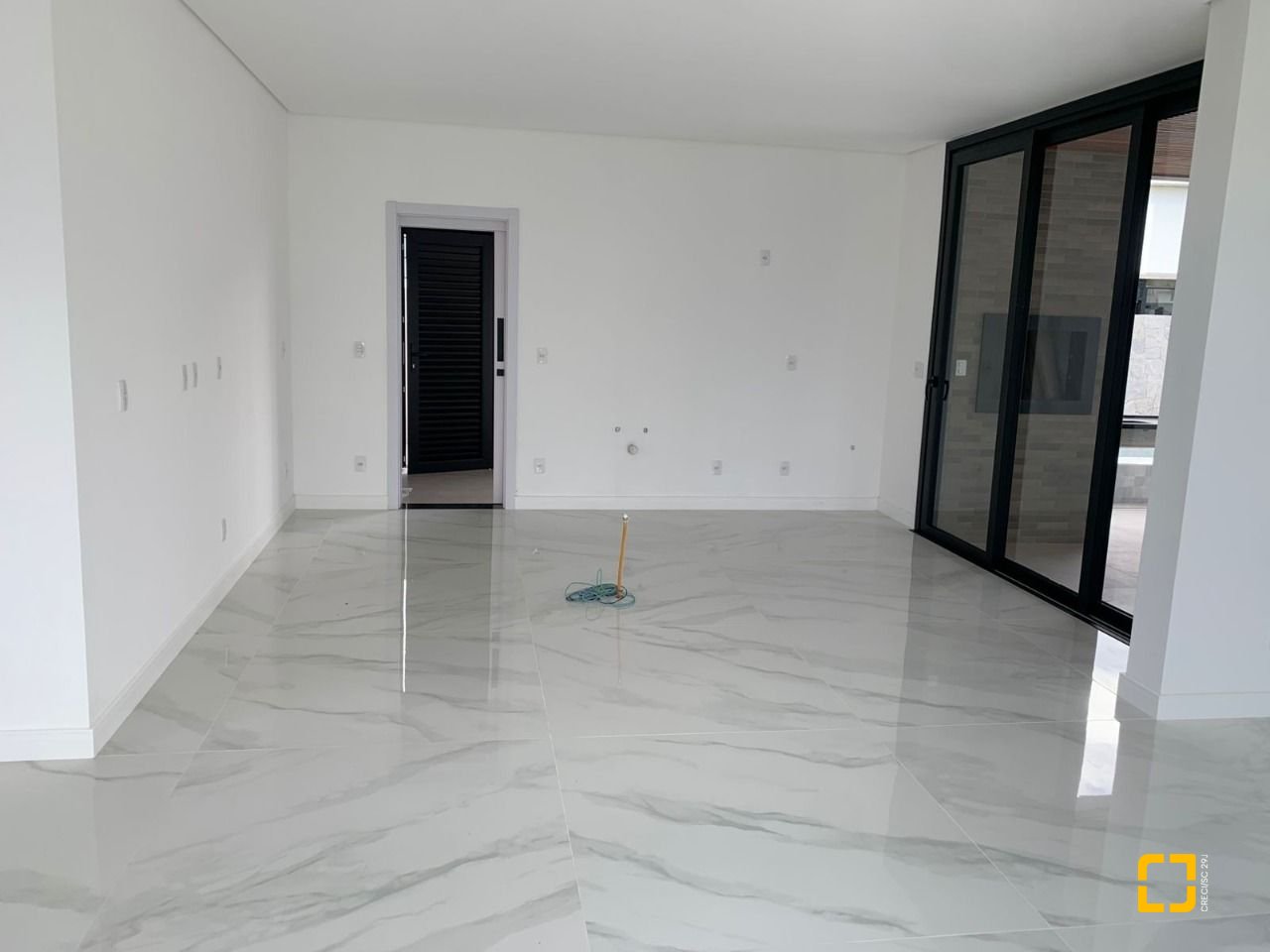 Casa com 311m², no bairro Rio Tavares em Florianópolis