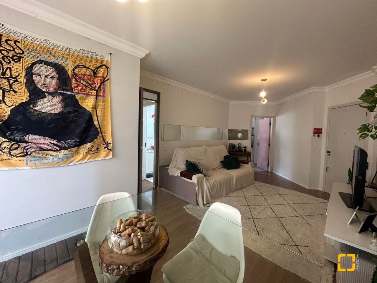 Apartamento com 91m², 4 quartos (sendo 1 suíte), 1 garagem, no bairro Coqueiros em Florianópolis