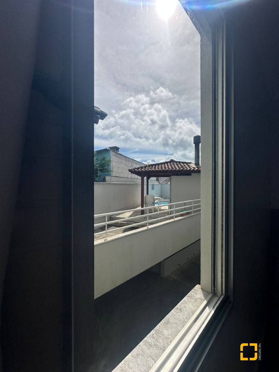 Apartamento com 91m², 4 quartos (sendo 1 suíte), 1 garagem, no bairro Coqueiros em Florianópolis