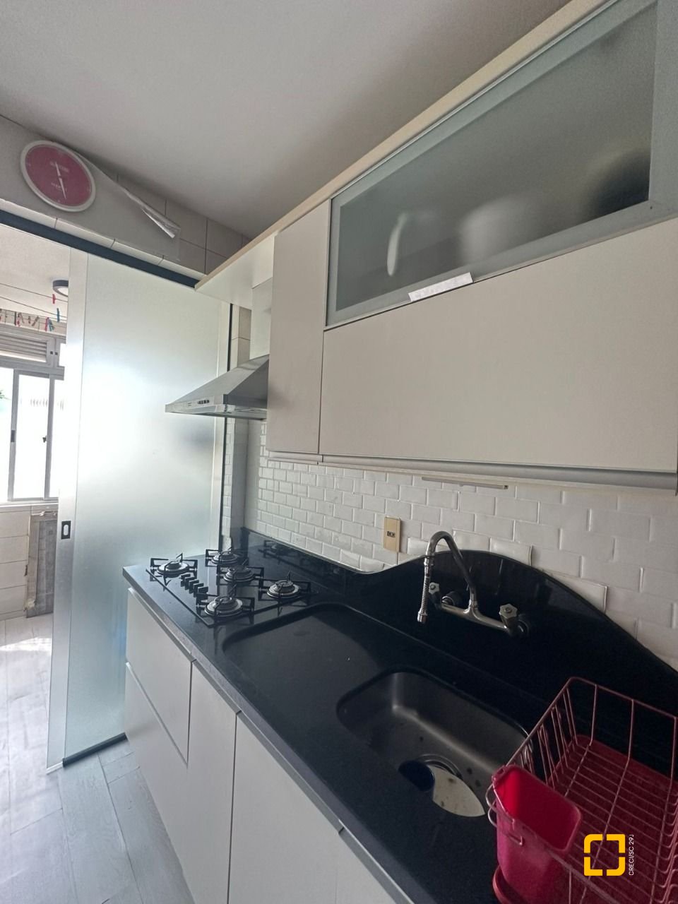 Apartamento com 91m², 4 quartos (sendo 1 suíte), 1 garagem, no bairro Coqueiros em Florianópolis